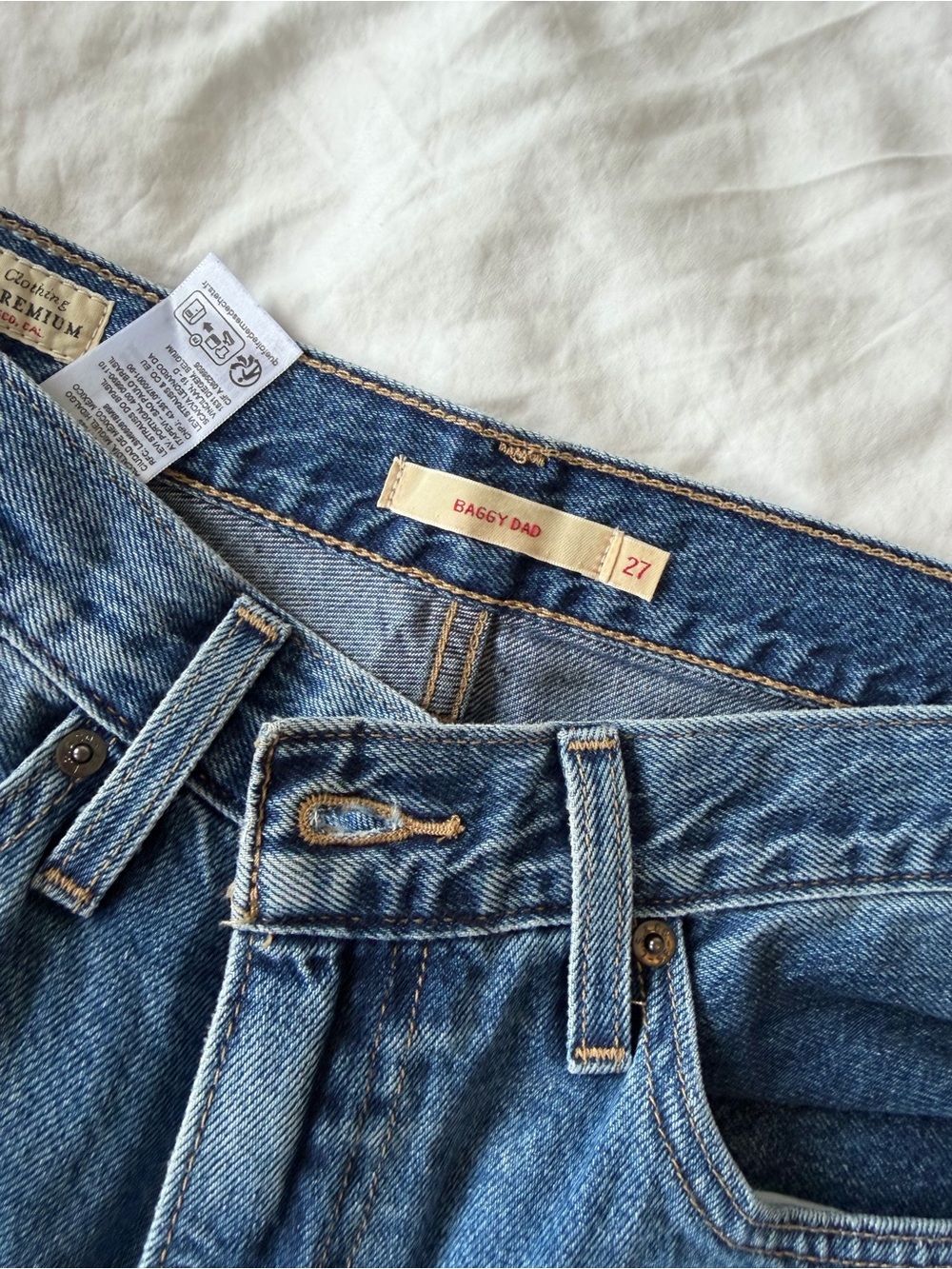 Levi's Baggy Dad Jeans - Picture 4 of 4